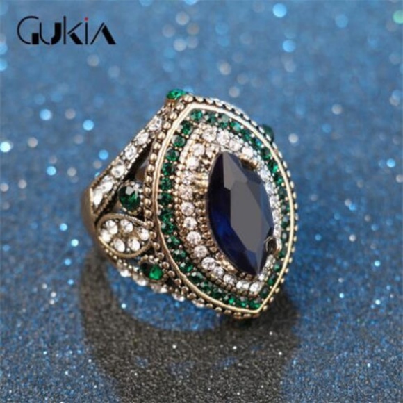 ➰Gorgeous Statement Ring - Picture 3 of 3